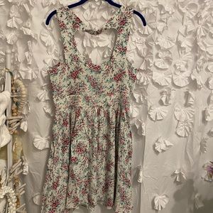 Lauren Conrad button back Rayon dress